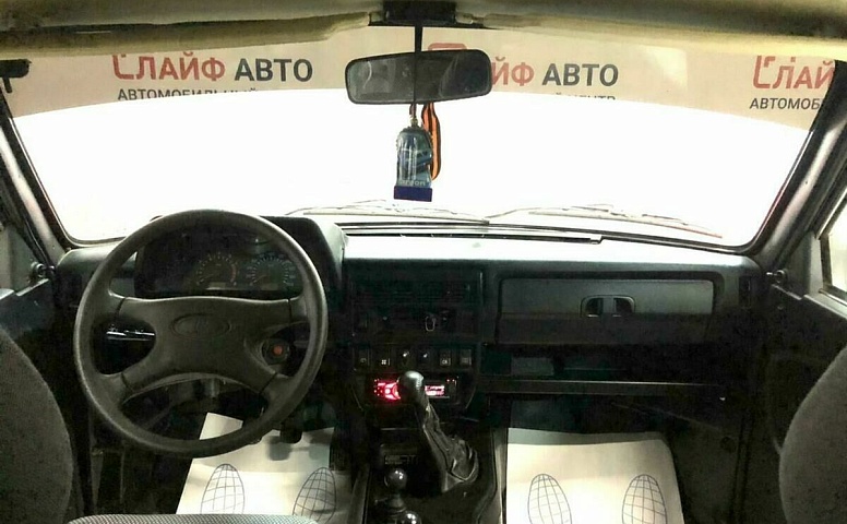 LADA (ВАЗ) NIVA 1.7 MT (80 л.с.) 4WD