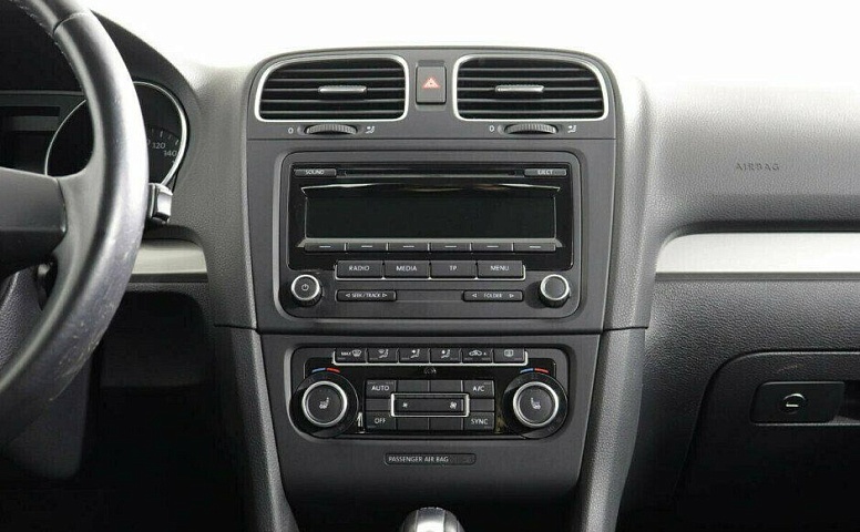 Volkswagen Golf 1.6 Робот