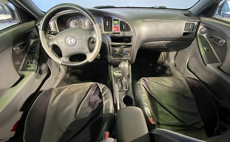 Hyundai ELANTRA 1.6 MT (105 л.с.)