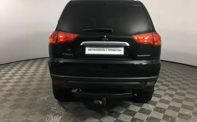 Mitsubishi pajero sport ii