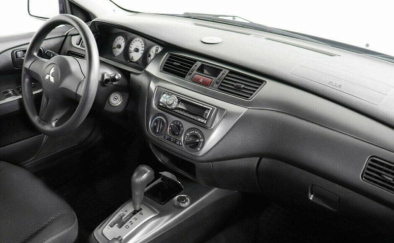 Mitsubishi Lancer 1.6 Автомат