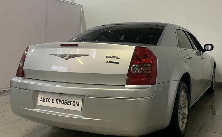 Chrysler 300C 2.7 AT (193 л.с.)