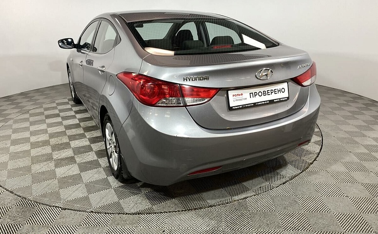 Hyundai Elantra 1.6 МКПП