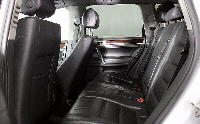 Volkswagen Touareg I Рестайлинг
