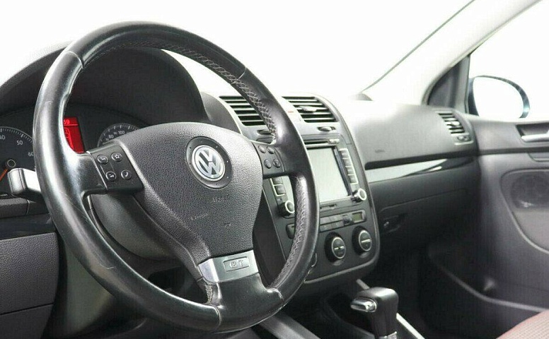 Volkswagen Golf 1.4 Робот
