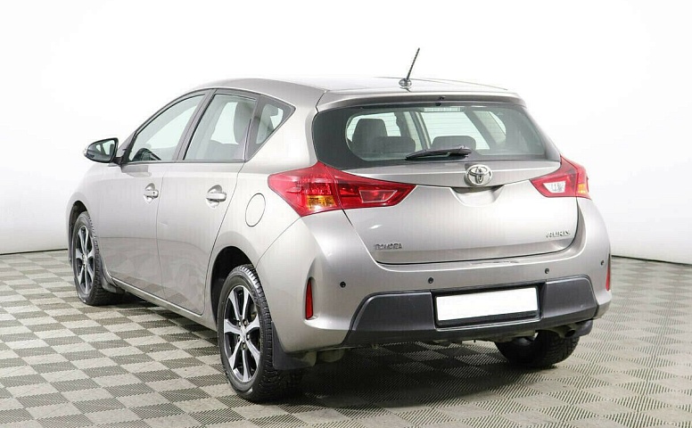 Toyota Auris II