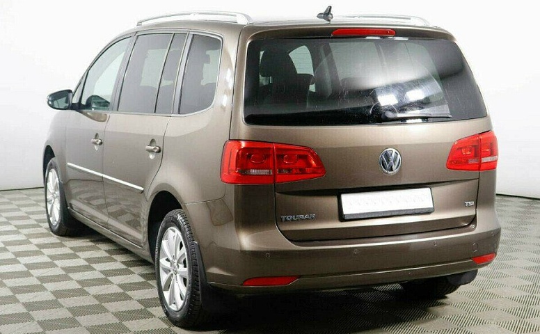 Volkswagen Touran 1.4 Робот