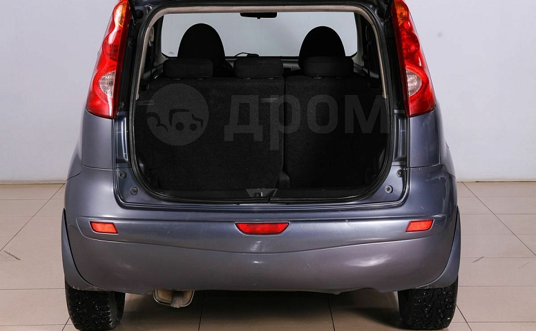 Nissan Note, 1 поколение
