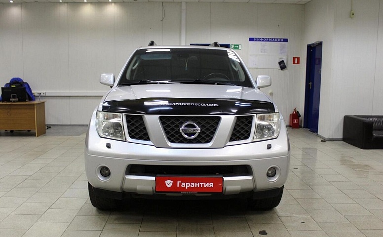 Nissan Pathfinder III