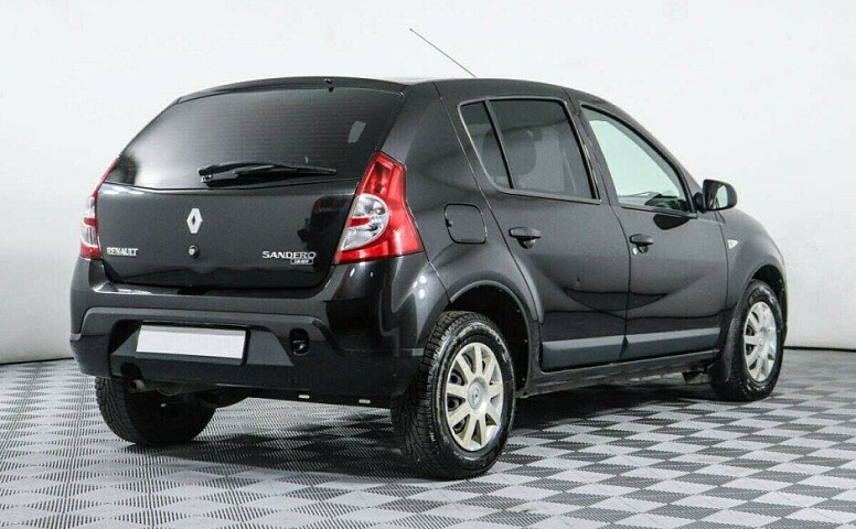 Renault Sandero 1.6 Автомат