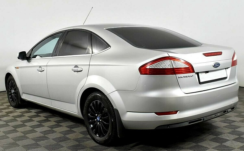 Ford mondeo