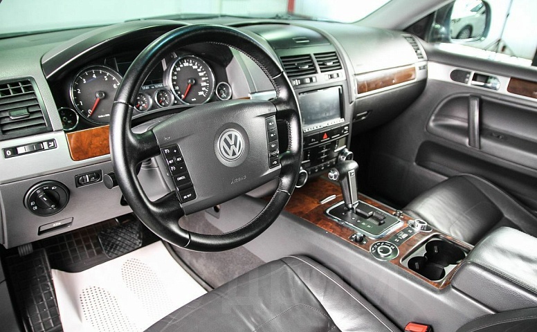 Volkswagen Touareg, 1 поколение, рестайлинг