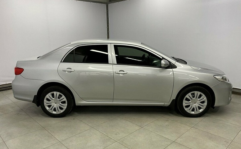 Toyota Corolla X (E140, E150) Рестайлинг