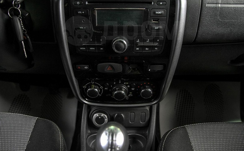Renault Duster, 1 поколение