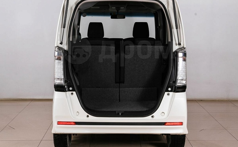 Honda N-BOX, 1 поколение
