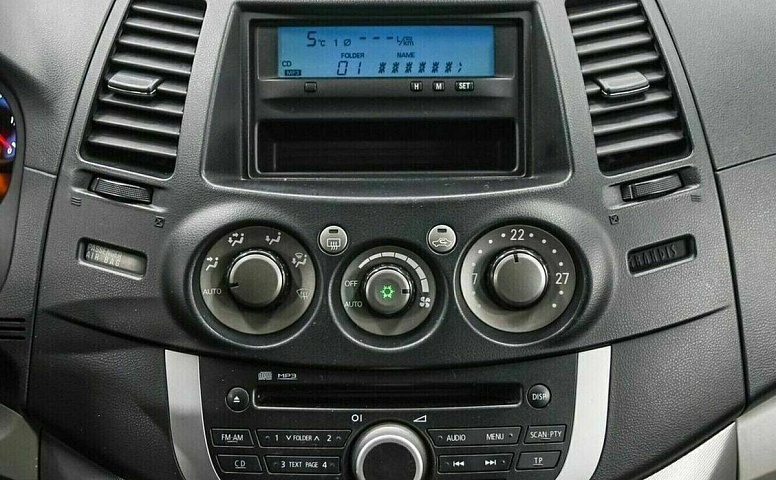 Mitsubishi grandis