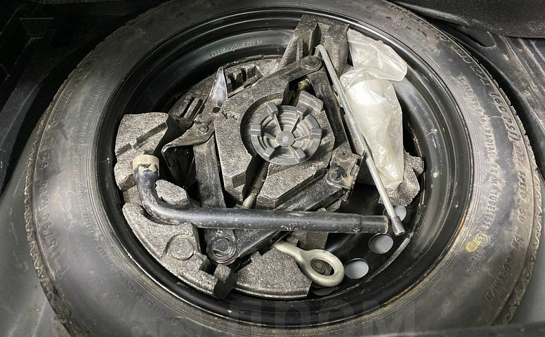 Volvo V40, 2 поколение