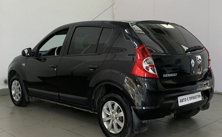 Renault SANDERO 1.4 MT (75 л.с.)