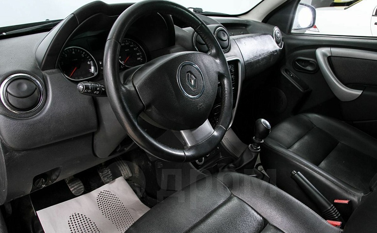 Renault Duster, 1 поколение