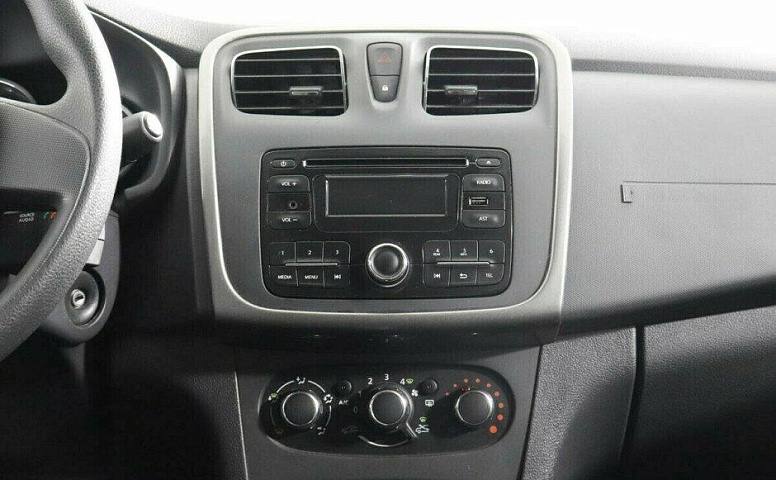 Renault Logan 1.6 Автомат