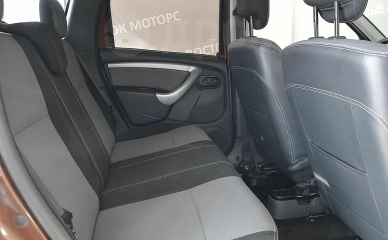 Renault Duster, 1 поколение