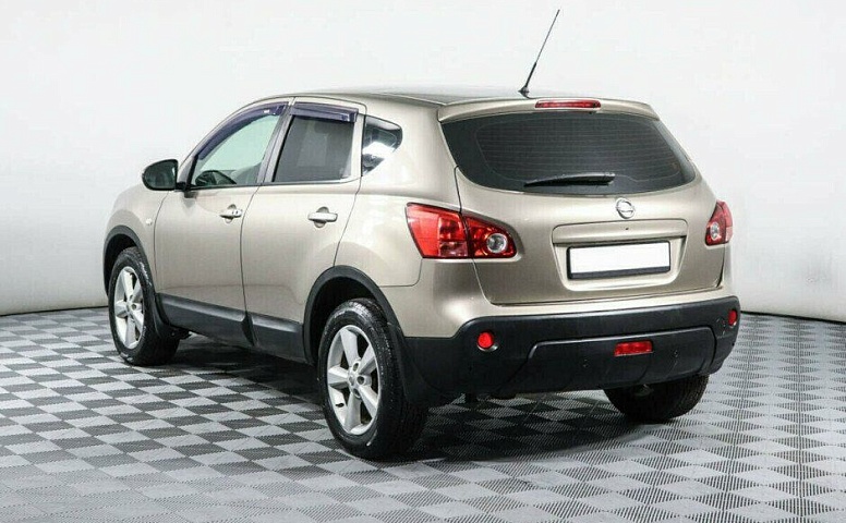 Nissan Qashqai 2.0 Вариатор