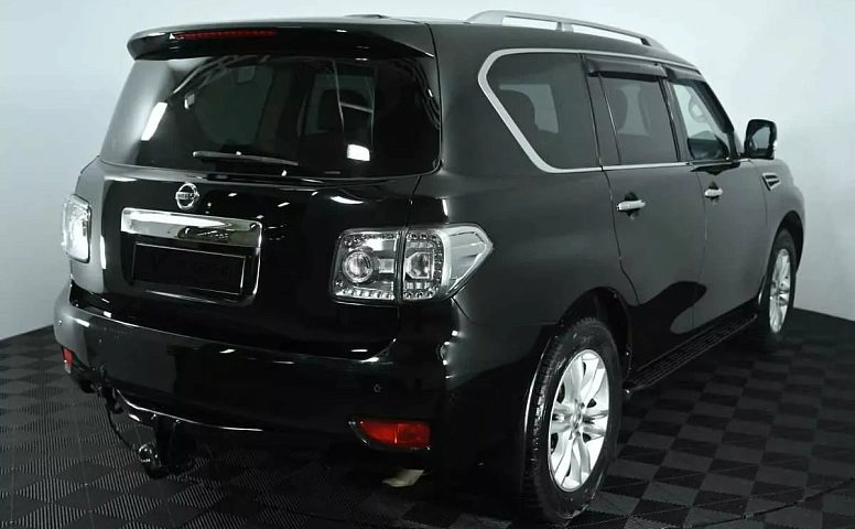 Nissan patrol vi (y62)