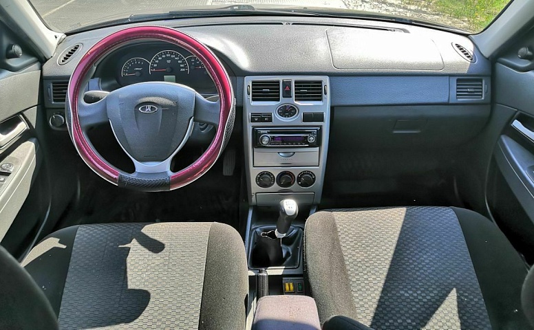 LADA (ВАЗ) 2170 1.6 MT (98 л.с.)