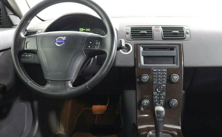 Volvo S40 II