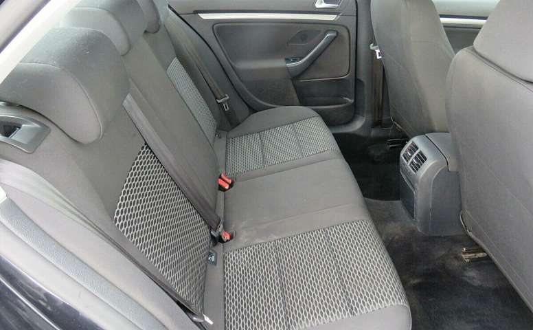 Volkswagen Jetta V