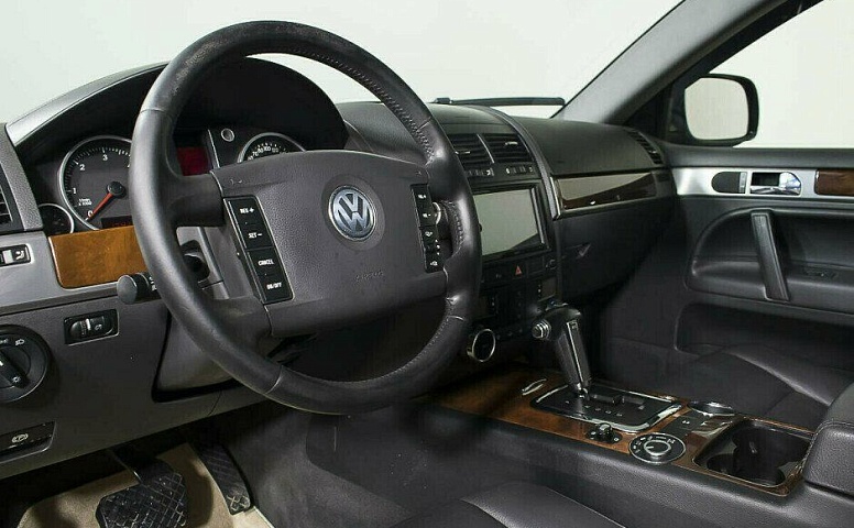 Volkswagen Touareg 2.5 Автомат