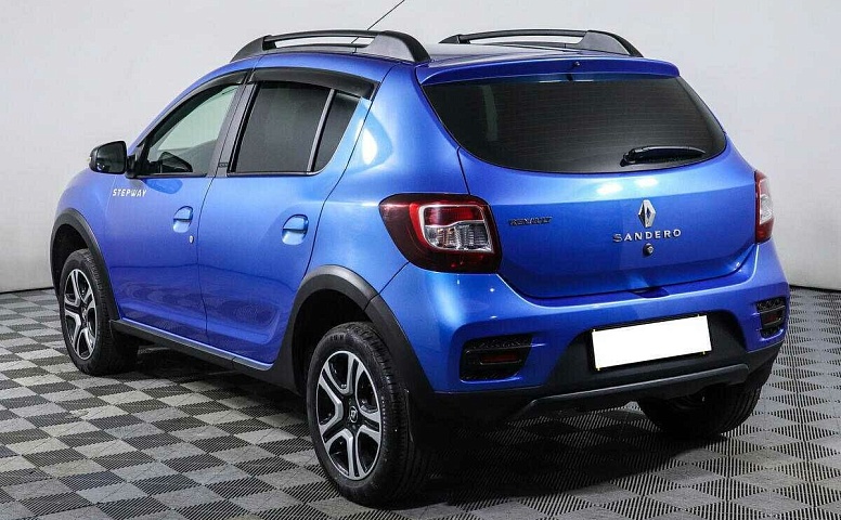 Renault sandero stepway cvt 2021 с пробегом 10 000 км