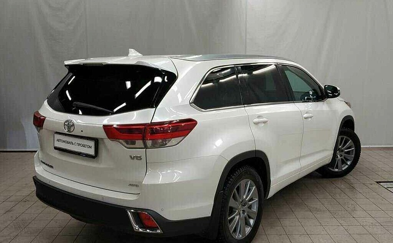 Toyota highlander iii