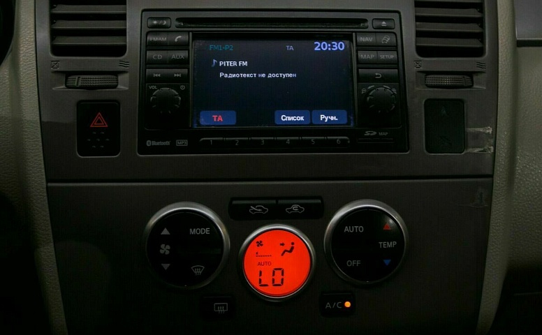 Nissan tiida