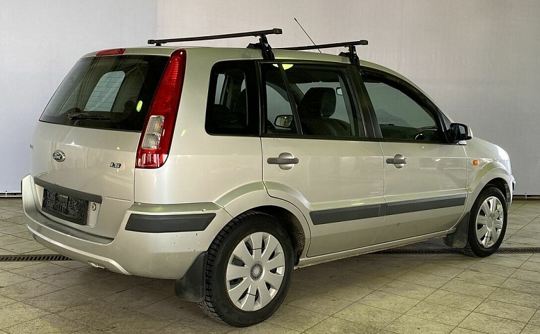 Ford FUSION 1.6 MT (101 л.с.)