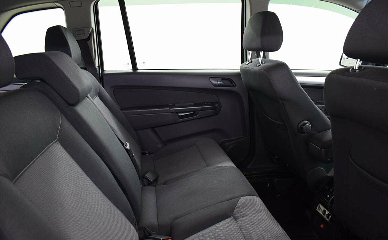 Opel Zafira B Рестайлинг