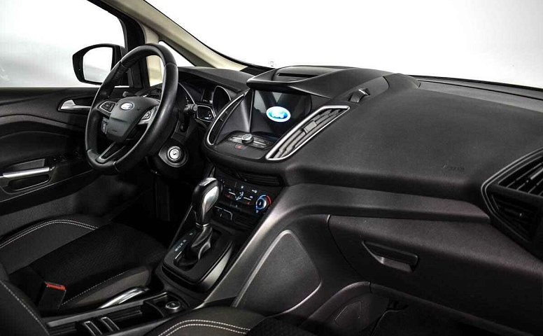 Ford c-max робот 2018 с пробегом 84 141 км