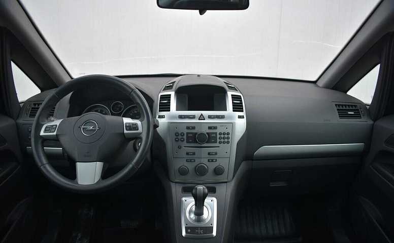 Opel Zafira B Рестайлинг