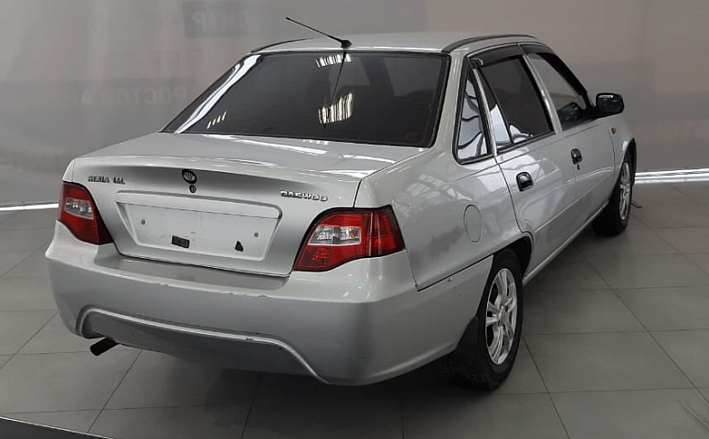 Daewoo NEXIA 1.6 MT (109 л.с.)