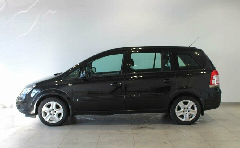 Opel Zafira B Рестайлинг