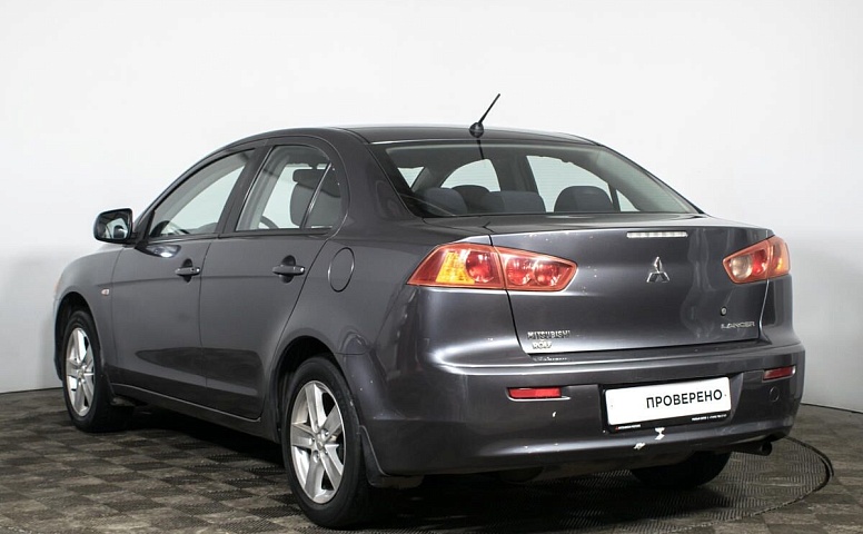 Mitsubishi Lancer