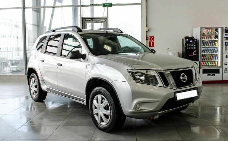 Nissan Terrano III (D10)