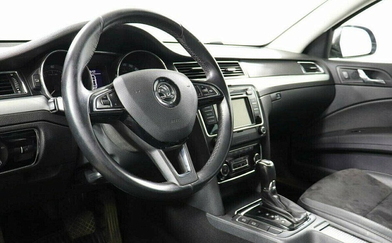 Skoda Superb 1.8 Робот