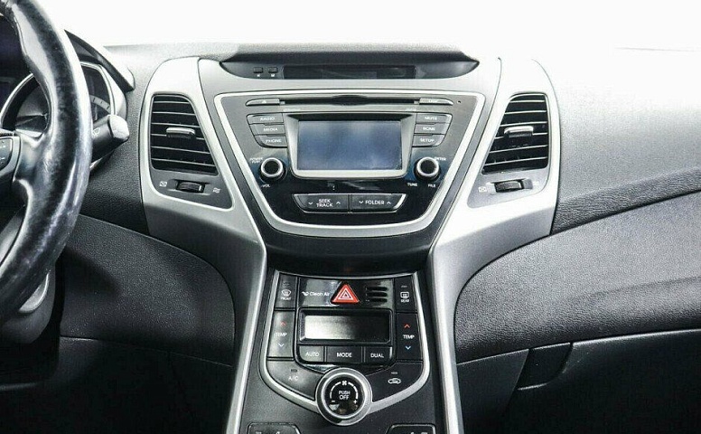 Hyundai Elantra 1.8 Автомат