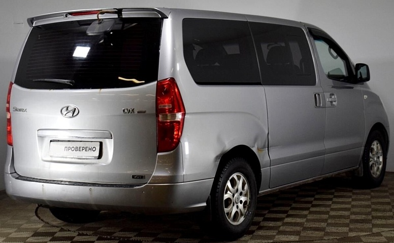Hyundai Grand Starex