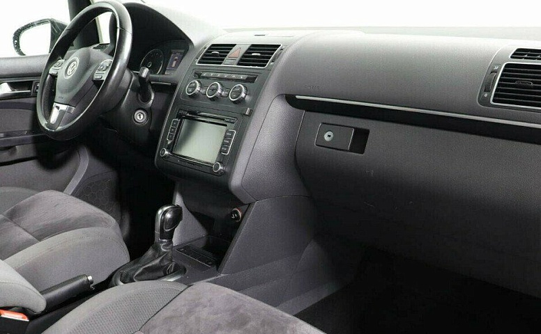 Volkswagen Touran 1.4 Робот
