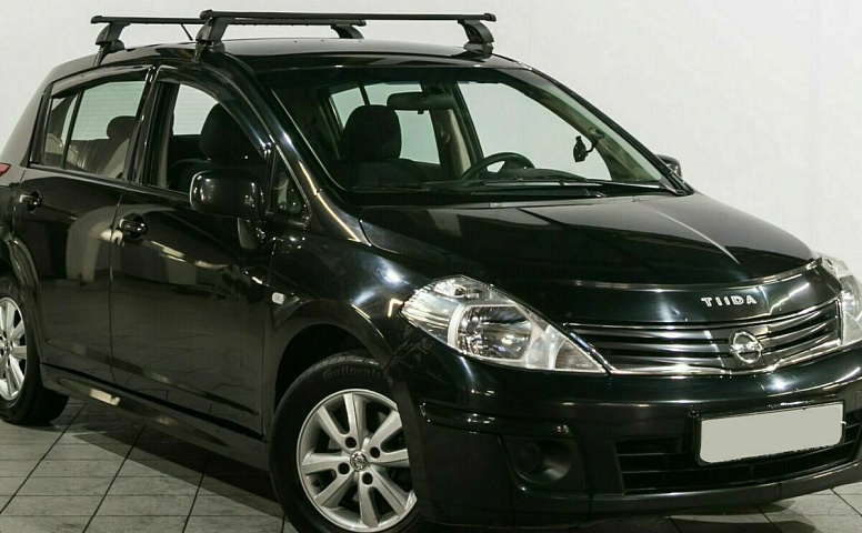 Nissan tiida