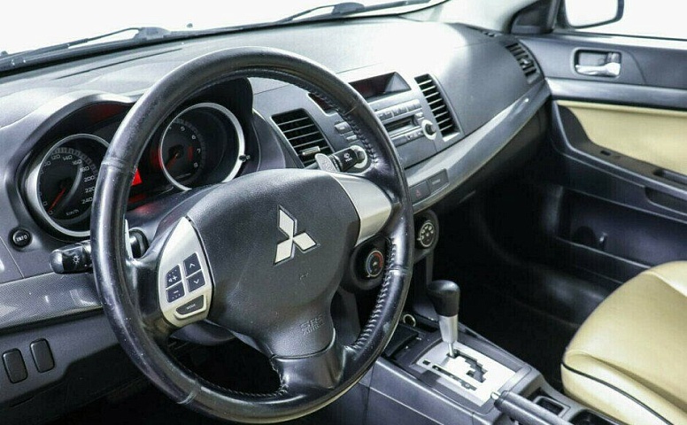 Mitsubishi Lancer 1.8 Вариатор