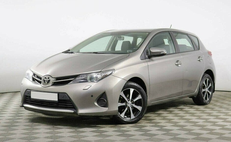 Toyota Auris 1.6 Вариатор
