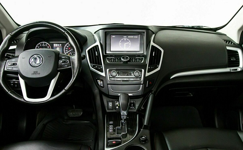 Dongfeng ax7